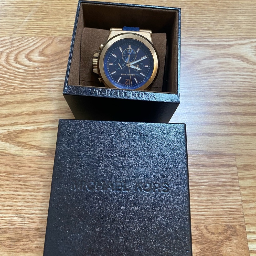 Men’s Michael kors watch navy blue band and rose gold face mk8445